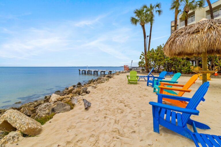 Discover the top amenities at Sailport Waterfront Suites