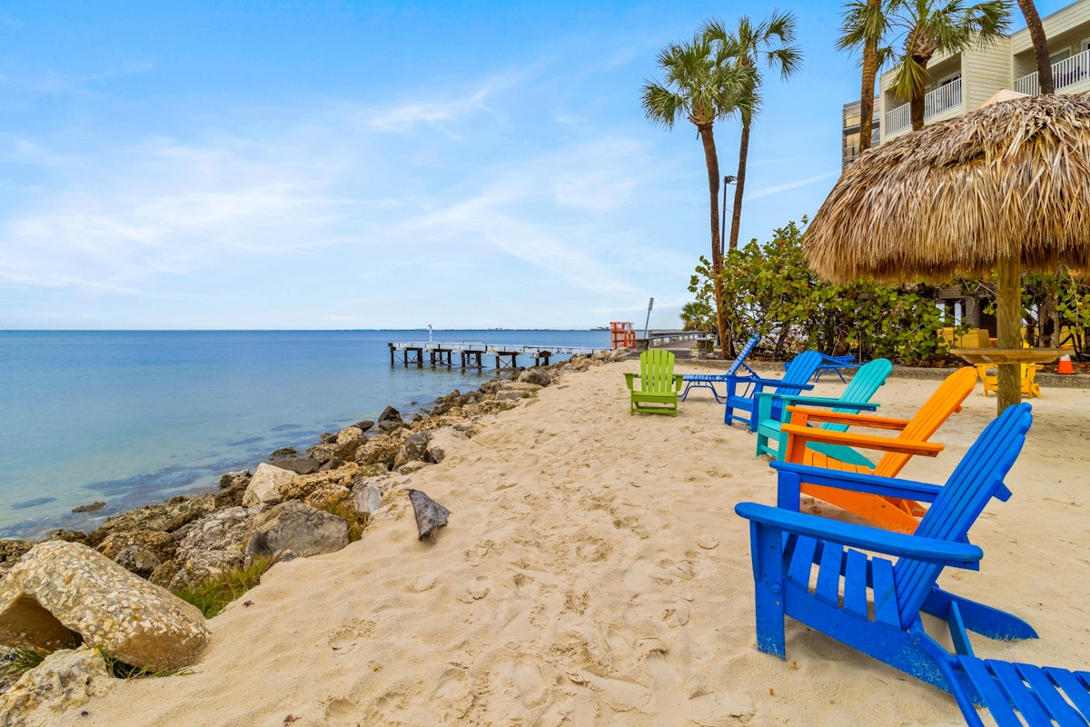 Discover the top amenities at Sailport Waterfront Suites