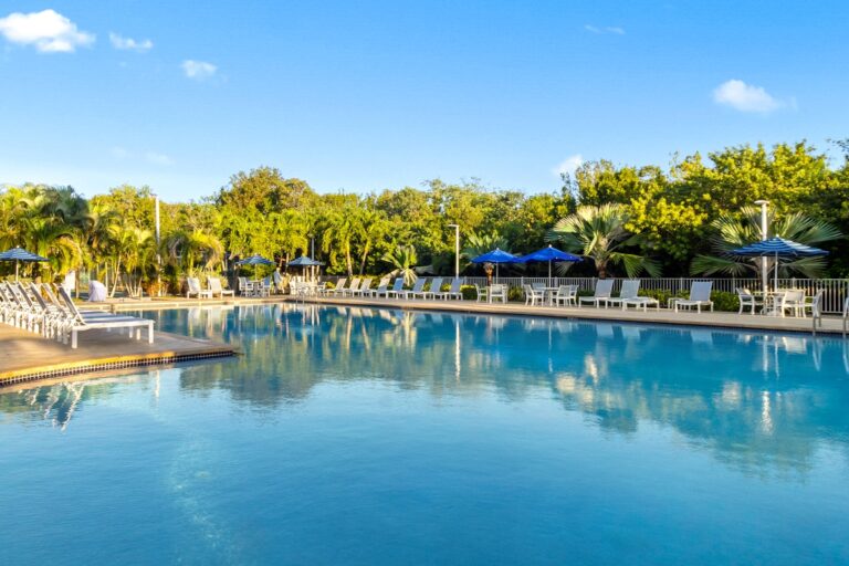 Ocean Pointe Suites at Key Largo Outdoor Pool