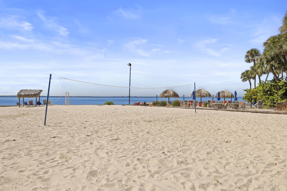 Sailport Waterfront Suites - Volleyball