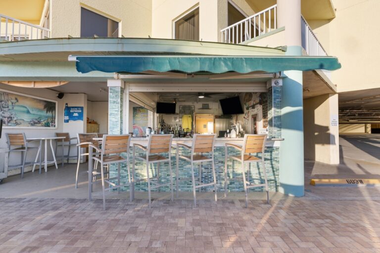 Sunset Vistas Tiki Bar