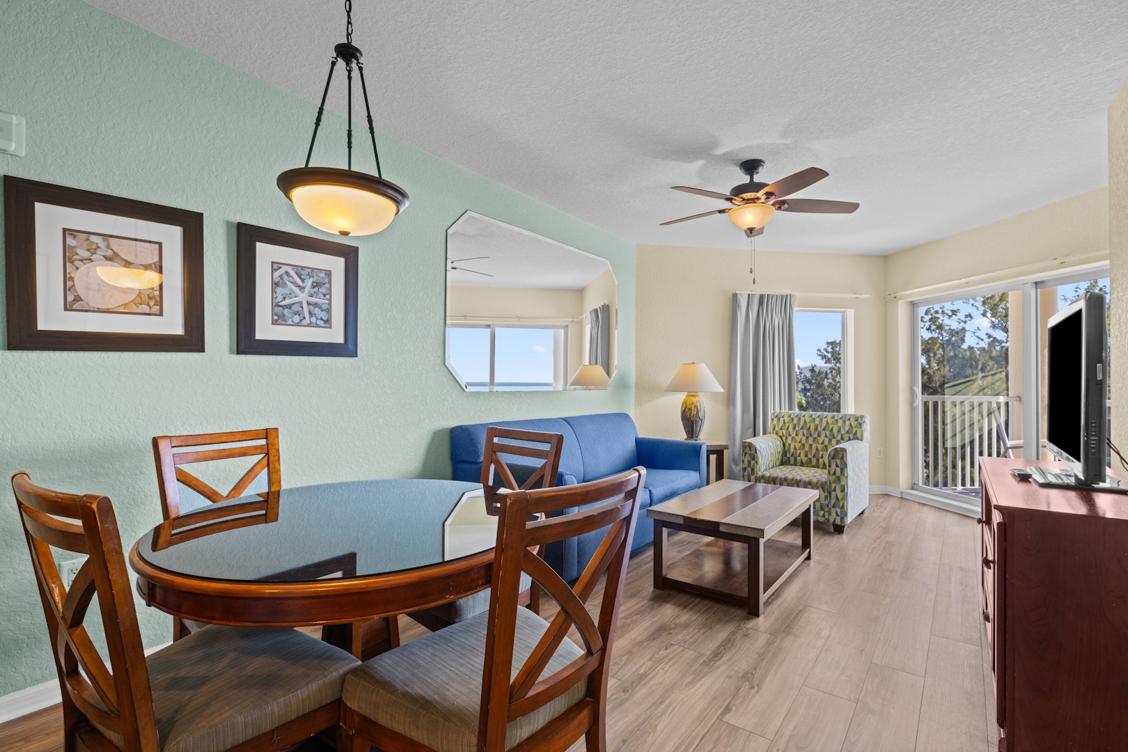 Two Bedroom Gulf View 01 Dining Room 