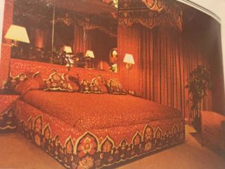 The Mutiny Hotel - Scarlet Tulip